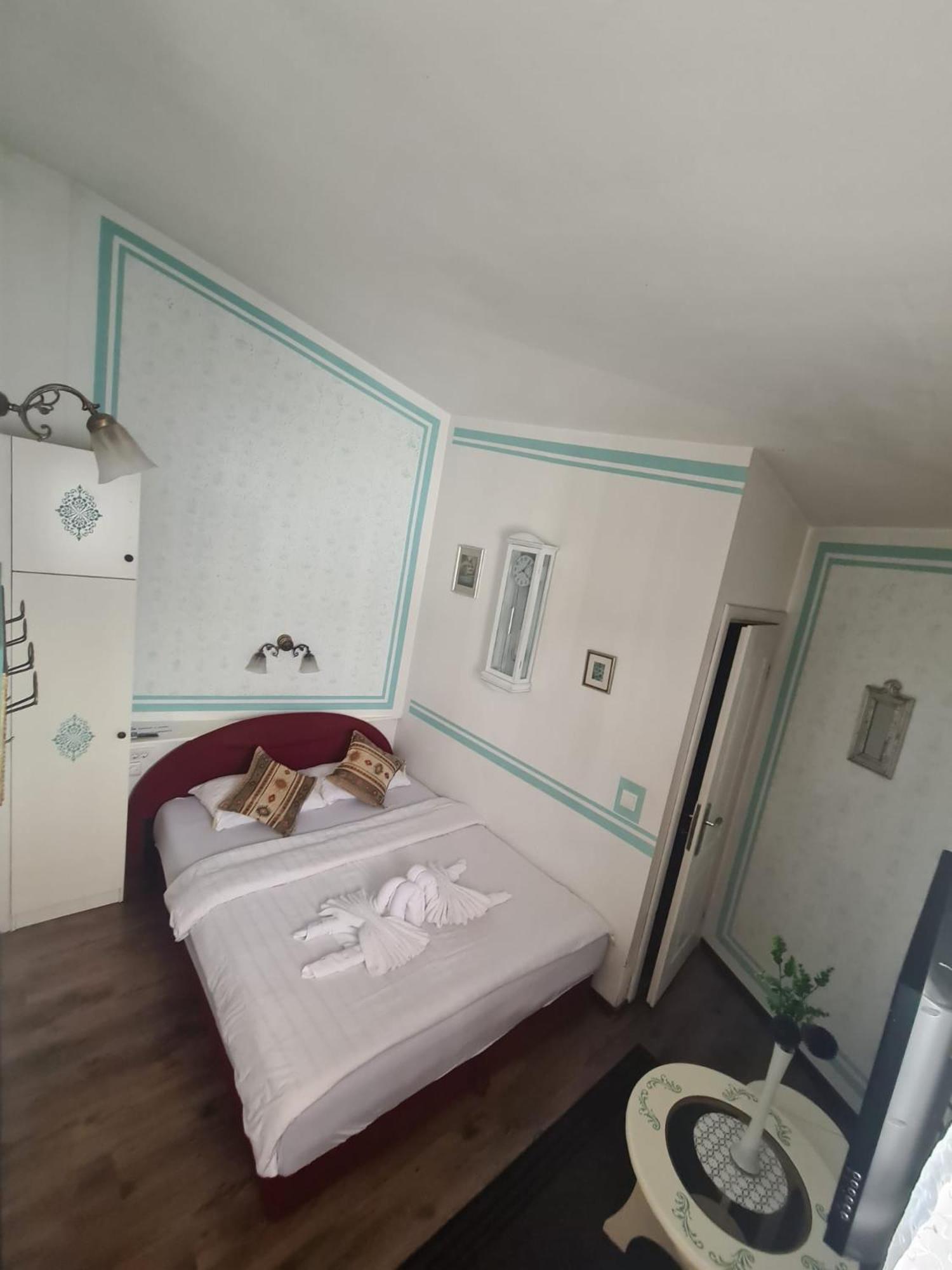 Guesthouse Nia Deluxe Saraybosna Dış mekan fotoğraf