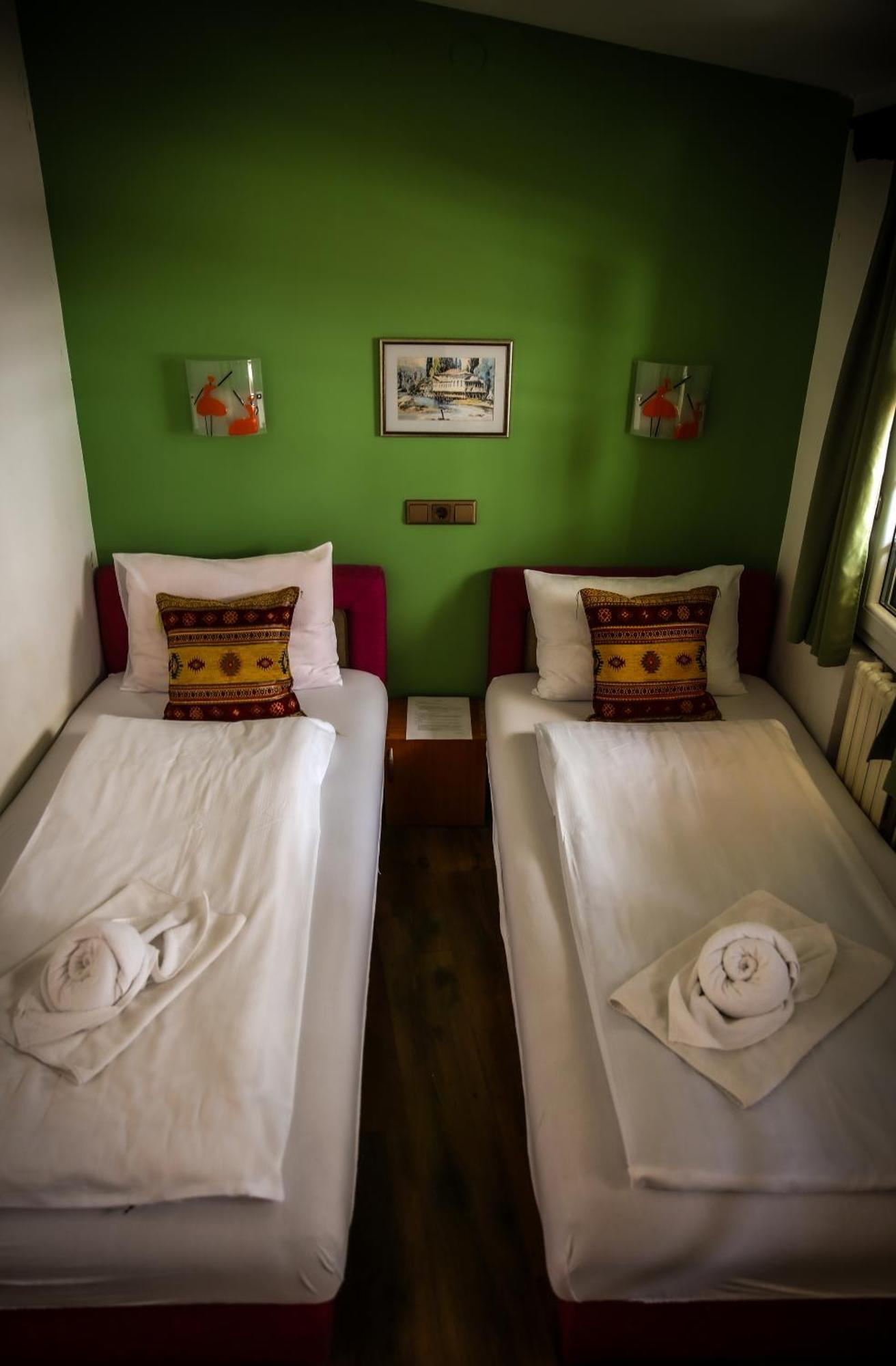Guesthouse Nia Deluxe Saraybosna Dış mekan fotoğraf