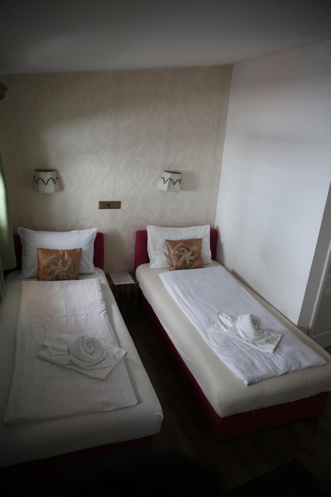 Guesthouse Nia Deluxe Saraybosna Dış mekan fotoğraf